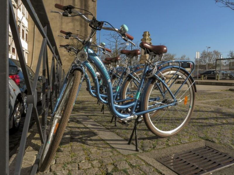 self-guided-bike-to-surfnfood-pack