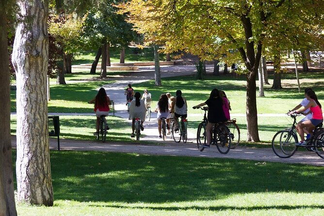 self-guided-bike-tour-at-the-retiro-park-at-your-own-pace