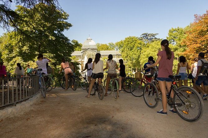 self-guided-bike-tour-at-the-retiro-park-at-your-own-pace