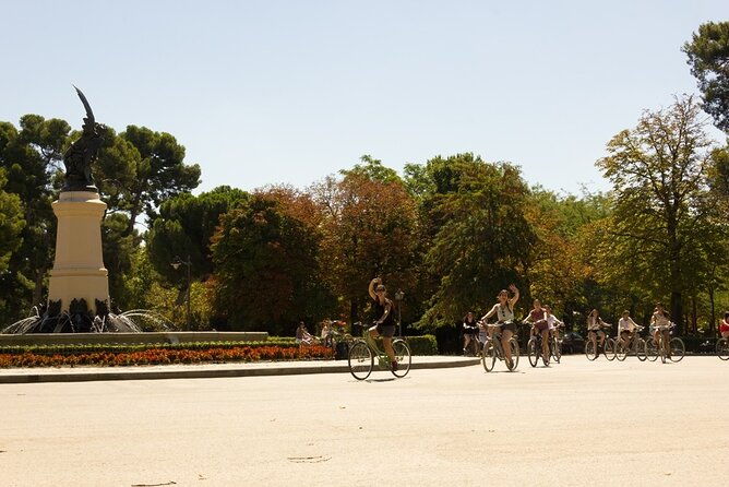self-guided-bike-tour-at-the-retiro-park-at-your-own-pace