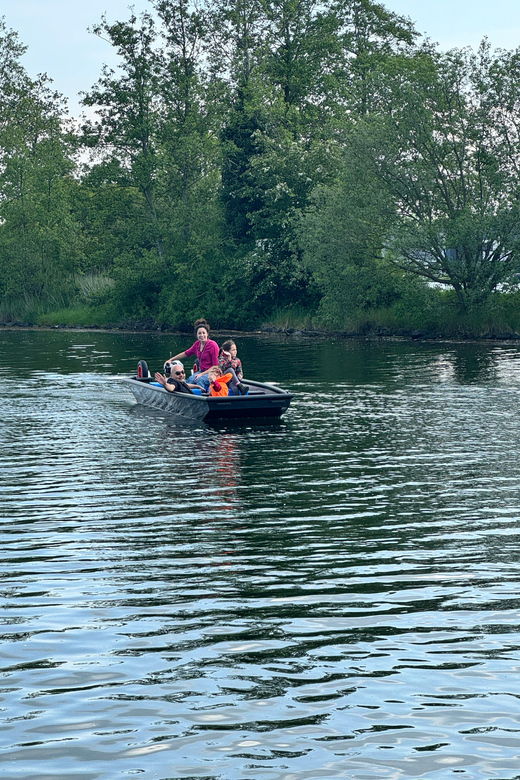 self-guided-electric-boat-rental