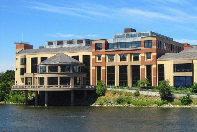 self-guided-grand-rapids-scavenger-hunt-round-river-city