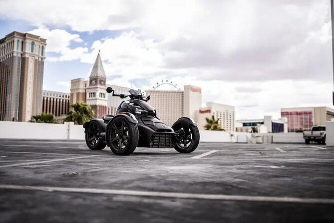 self-guided-las-vegas-trike-tour-on-a-canam-trike