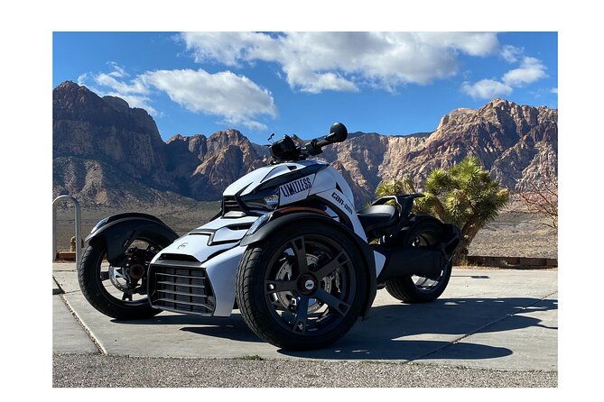 self-guided-las-vegas-trike-tour-on-a-canam-trike