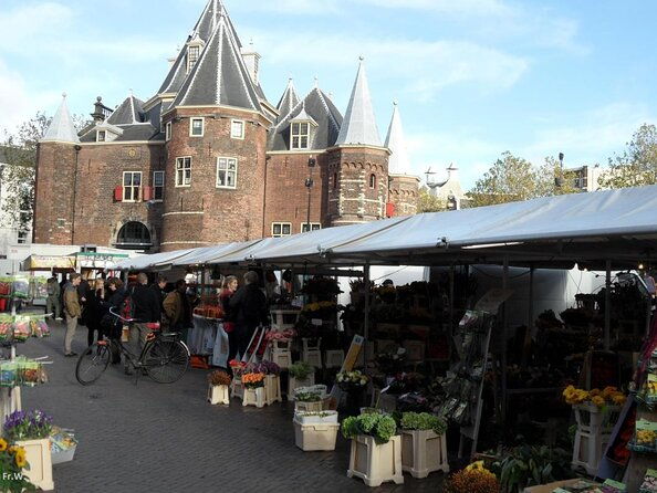 self-guided-mystery-hunt-by-dam-square-in-amsterdam