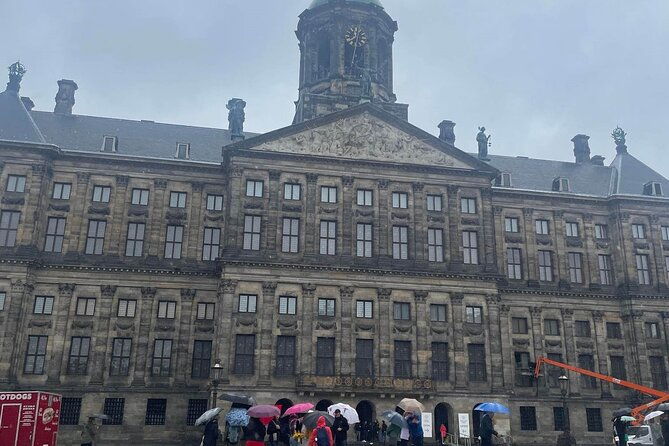 self-guided-mystery-hunt-by-dam-square-in-amsterdam
