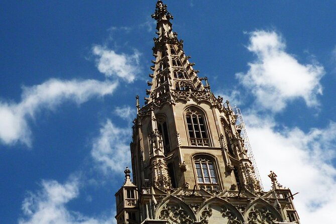 self-guided-reading-city-tour-in-bern