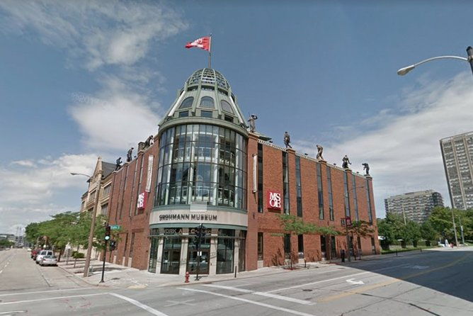 self-guided-scavenger-hunt-milwaukee-a-splash-of-color