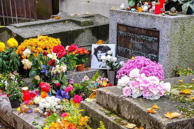 self-guided-tour-of-celebrity-graves-at-pere-lachaise-cemetery