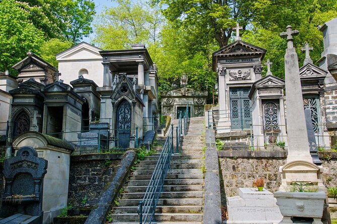 self-guided-tour-of-celebrity-graves-at-pere-lachaise-cemetery