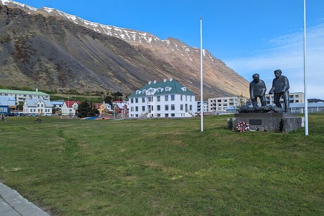 self-guided-tour-of-isafjordur-art-history-and-architecture