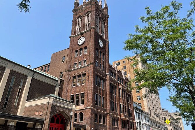 self-guided-walking-tour-of-cincinnati