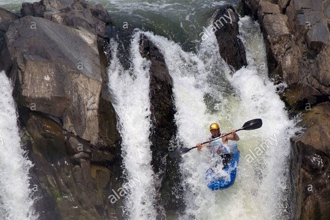 self-guided-waterfall-hiking-tour-through-great-falls-national-park