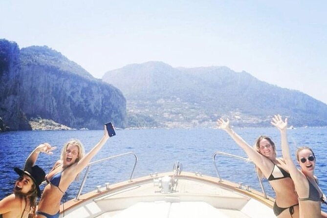 selfie-at-faraglioni-water-taxi-transfers-in-capri