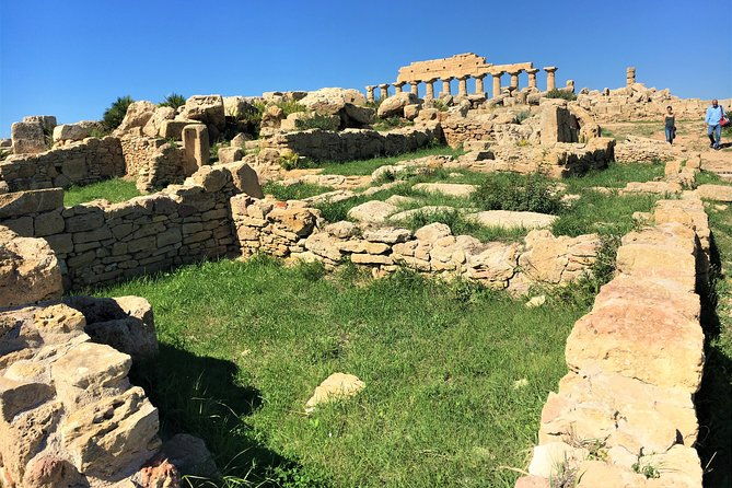 selinunte-archaeological-park-and-cusa-caves-from-palermo-private-tour