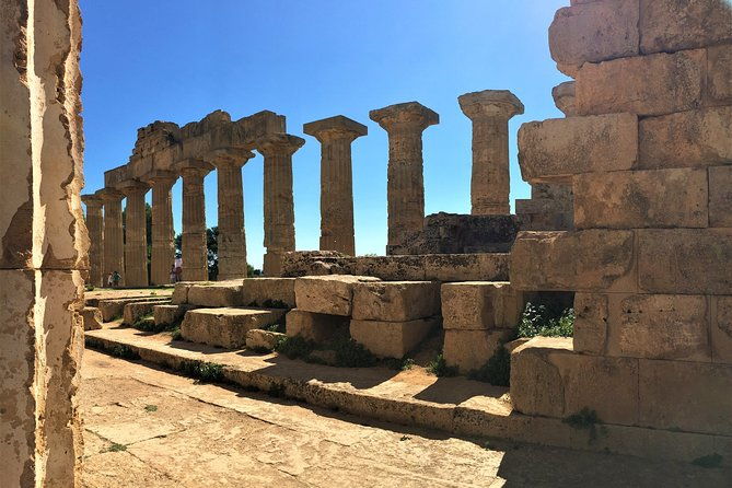 selinunte-archaeological-park-and-cusa-caves-from-palermo-private-tour