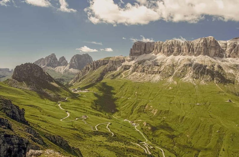 Sellaronda Tour - Discover the Dolomites in half a day! - The Experience in Detail