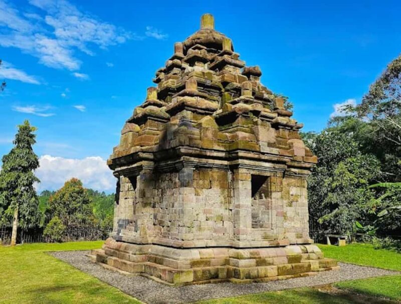 Selogriyo Temple Adventure:Rice Field Trek&Elo River Rafting - Key Points