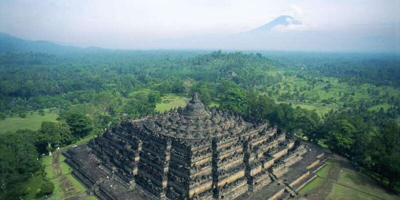 semarang-port-exploration-borobudur-with-expert-local-guide