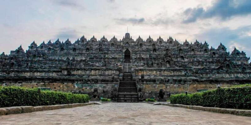 semarang-port-exploration-borobudur-with-expert-local-guide
