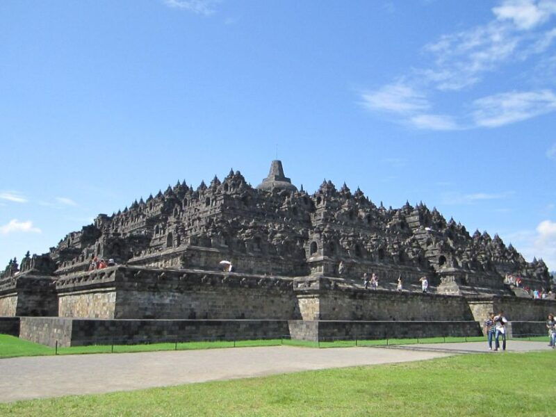 semarang-port-exploration-borobudur-with-expert-local-guide