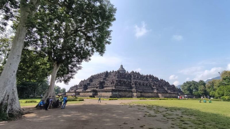 semarang-shore-tours-borobudur-temple-excursions
