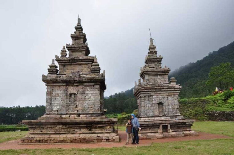 semarang-tours-gedongsongo-temple-train-museum-ambarawa