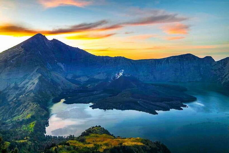 sembalun-senaru-2d-1n-private-tour-mount-rinjani-summit