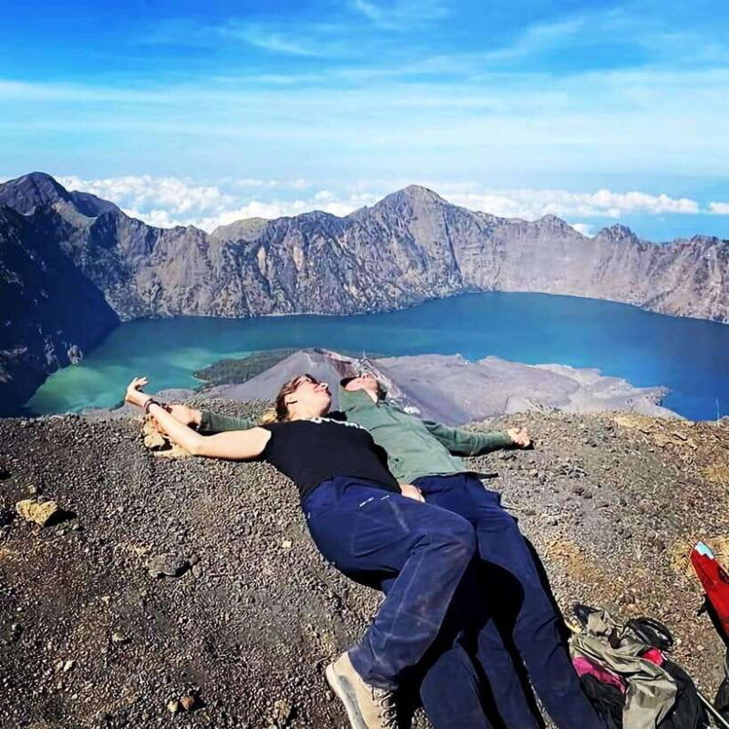 sembalun-senaru-mt-rinjani-summit-2-day-trekking-tour
