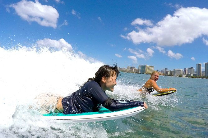 semi-private-bodyboarding-lessons-with-pro-coach-in-waikiki