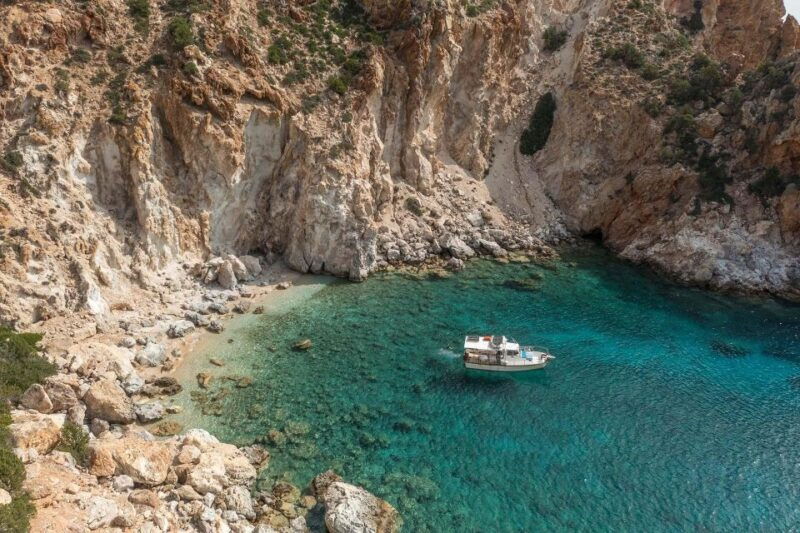 semi-private-cruise-afternoon-cruise-pollonia-polyaigos