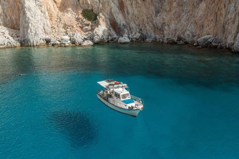 semi-private-cruise-morning-cruise-pollonia-polyaigos