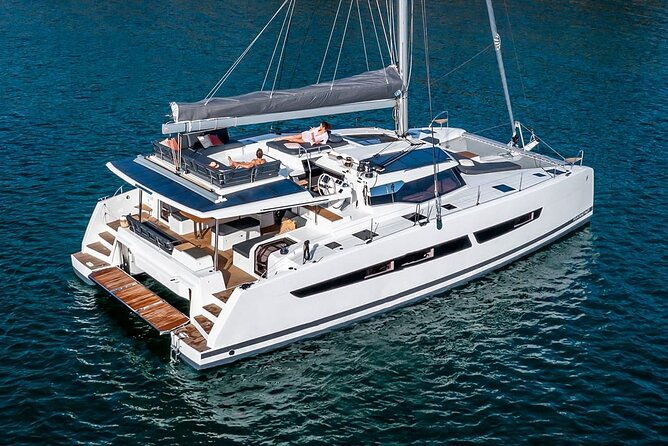 semi-private-cruise-on-lux-catamaran-meal-drinks-transport