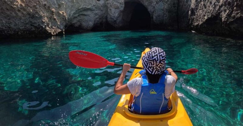 semi-private-half-day-kayaking-tours-in-milos