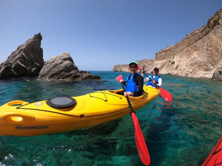 semi-private-half-day-kayaking-tours-in-milos