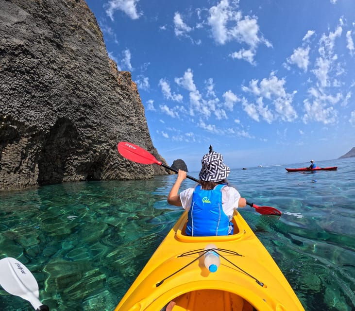 semi-private-half-day-kayaking-tours-in-milos