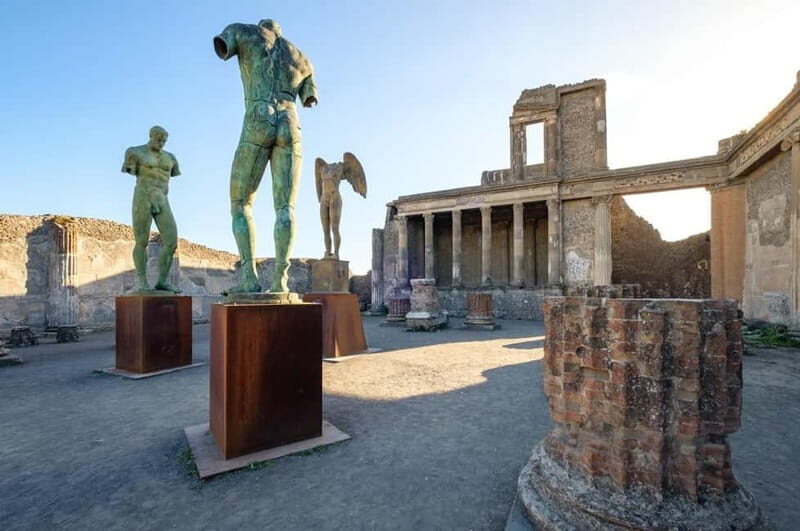 Semi-private Pompeii guided tour and typical lunch from Rome - What Sets This Tour Apart