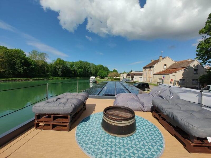 semi-private-solar-boat-cruise-in-champagne