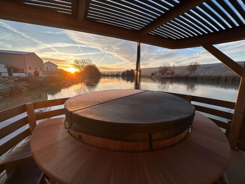 semi-private-solar-boat-cruise-in-champagne