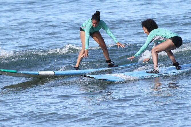 semi-private-surf-lesson-4-students-1-instructor