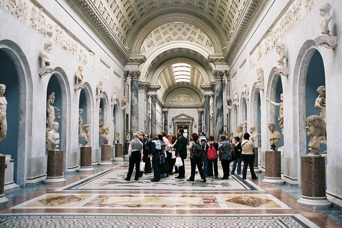 semi-private-vatican-sistine-chapel-basilica-papal-tombs-tour