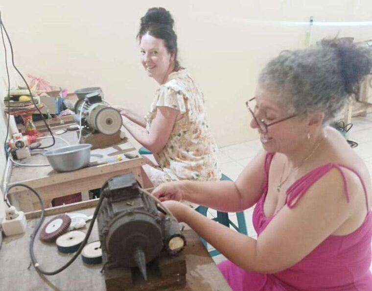 seminyak-bali-make-your-own-silver-jewelry-class