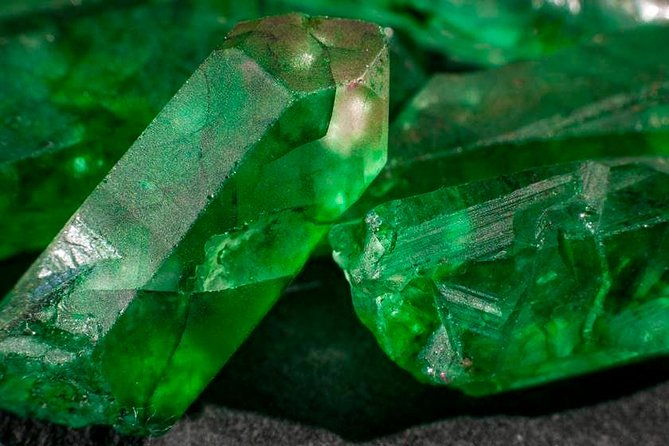 semiprecious-gemstones-shopping-tour-with-hotel-pickup-and-drop-off