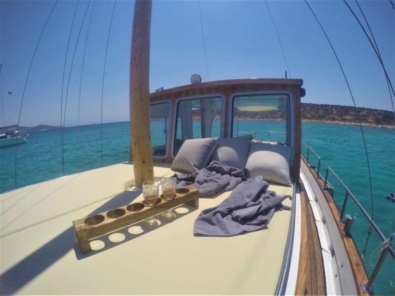 semiprivate-kaiki-cruise-to-antiparos-despotiko-with-lunch