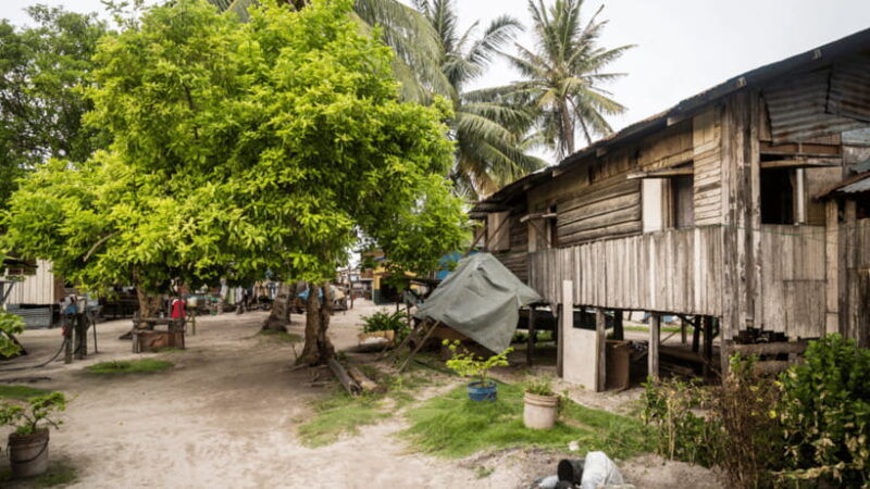 semporna-snorkelling-island-hopping-at-mabul-kapalai