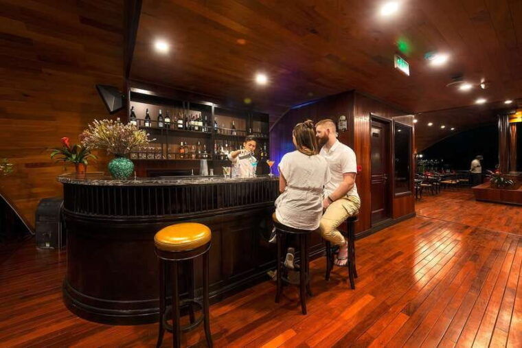 sena-cruises-halong-lan-ha-bay-2-days-1-night