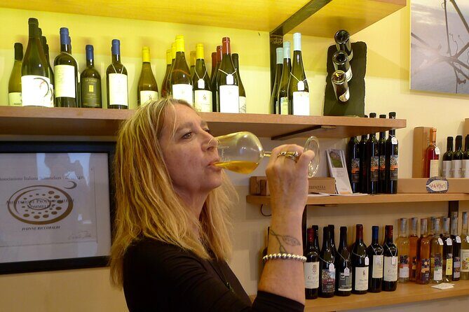 Sensorial wine tasting in Manarola, Cinque terre - An in-depth look at the sensory wine tasting experience