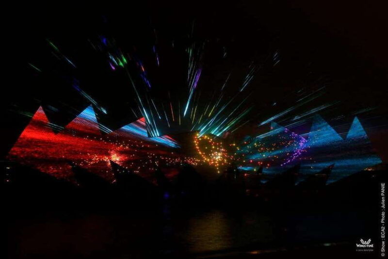 sentosa-wings-of-time-show-with-fireworks