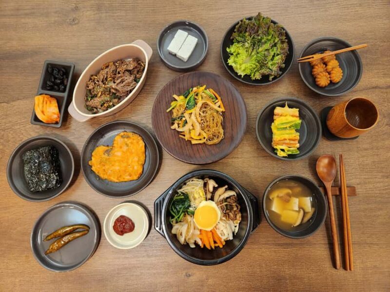 Seoul: 6-Dish Korean Cooking Class & Hidden Alley Tour - Key Points