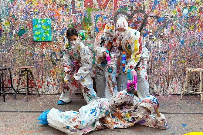 Seoul Action Painting Experience in a Studio (Foreigner Only) - Key Points